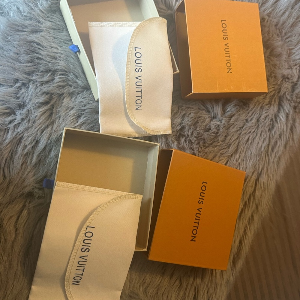 Louis Vuitton Orange and Cream Packaging